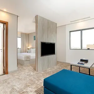 4* Hotel The Seasons
